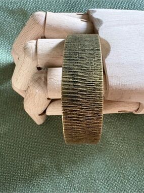 Textured Metallic Bronze Bangle Bracelet